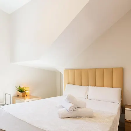 Apartament Altamira 23 *